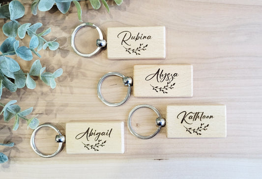 Engraved maple wood keychain (pack of 4)